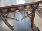 Unieke sidetable met hoornen pootjes, Ophalen, Overige materialen, 100 tot 150 cm, Onbekend