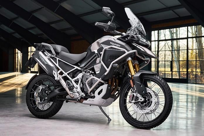 Triumph 1200GT Explorer bj 2023 (25.000 km) full options, Handvatverwarming, Motorrijbewijs A, 3 cilinders, Particulier