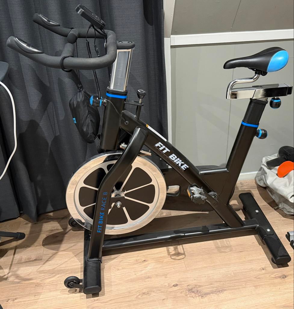 Fitbike Indoor Race 8 Spinningfiets - Zo goed als nieuw, Sport en Fitness, Ophalen, Spinningfiets, Zo goed als nieuw, Metaal