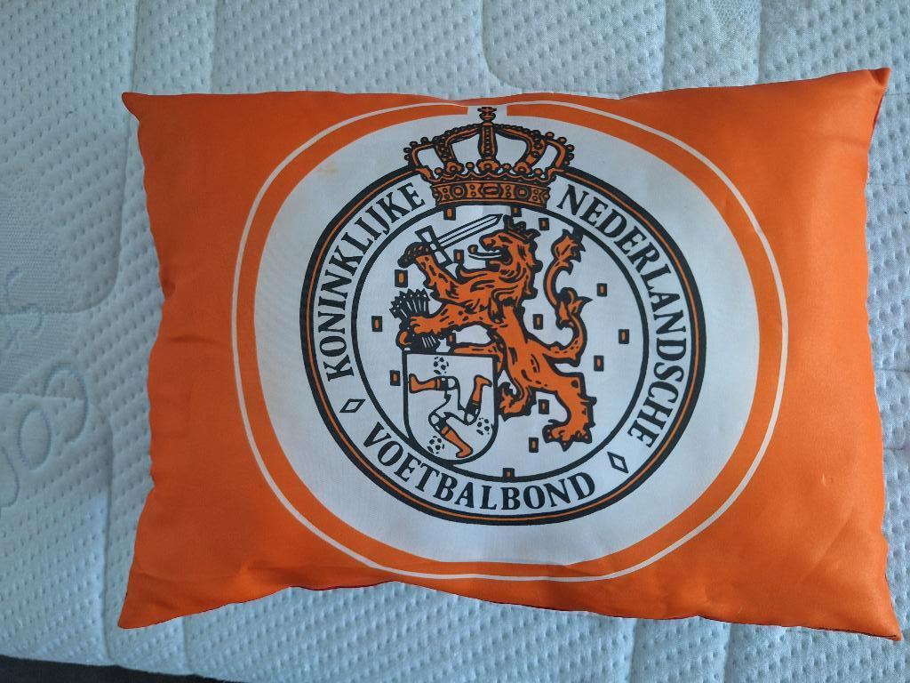 Nederlands Elftal Kussen, Verzamelen, Ophalen of Verzenden, Gebruikt, Overige binnenlandse clubs, Overige typen