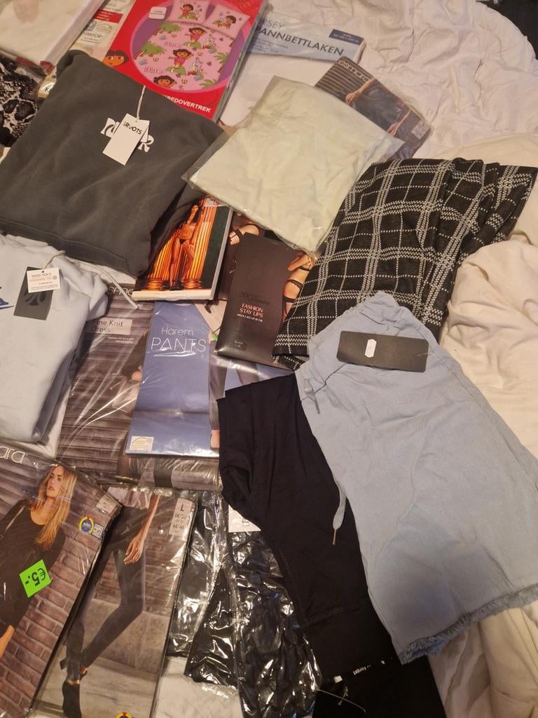 Veel nieuwe kleding, Ophalen, Nieuw, Maat 38/40 (M)