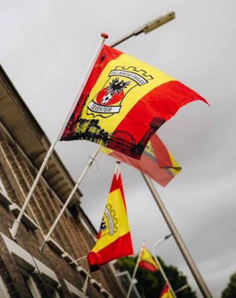 Gezocht Eagles vlag, Verzenden, Zo goed als nieuw