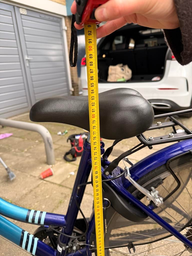 Mooie blauwe fiets met versnellingen en bagagedrager, Gebruikt, Velgrem, Versnellingen, 56 cm of meer