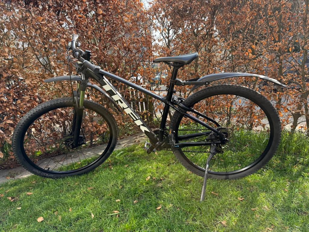 Trek Marlin 4 framemaat M met Axa Block XXL, Fietsen en Brommers, Ophalen, Gebruikt, Hardtail, Heren