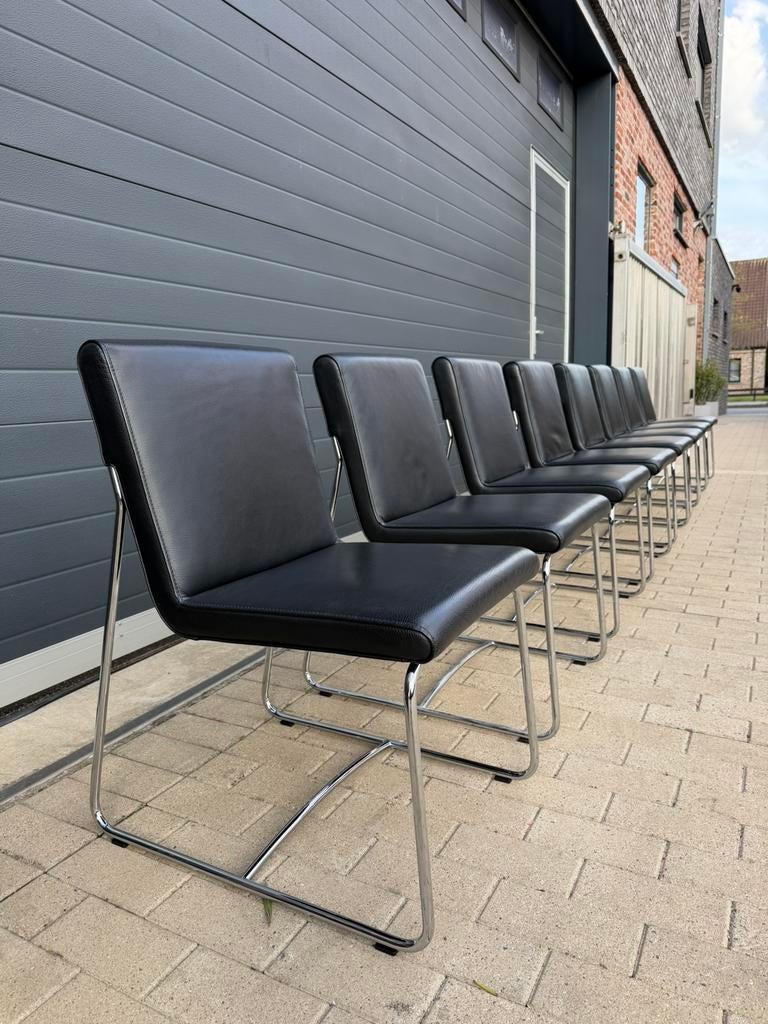 8x Leolux eetkamerstoelen Zwart leder in NIEUWSTAAT!!, Ophalen of Verzenden, Artifort durlet xooon natuzzi minotti rolf benz hay dsw dsr