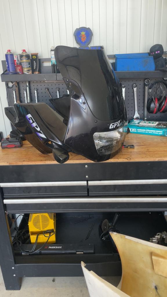 Kawasaki GPZ500S voorkuip nieuw model, Ophalen of Verzenden, Gebruikt