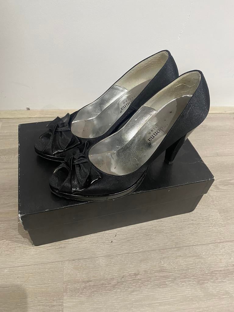 schoenen pump maat 37, Ophalen of Verzenden, Zo goed als nieuw, Zwart
