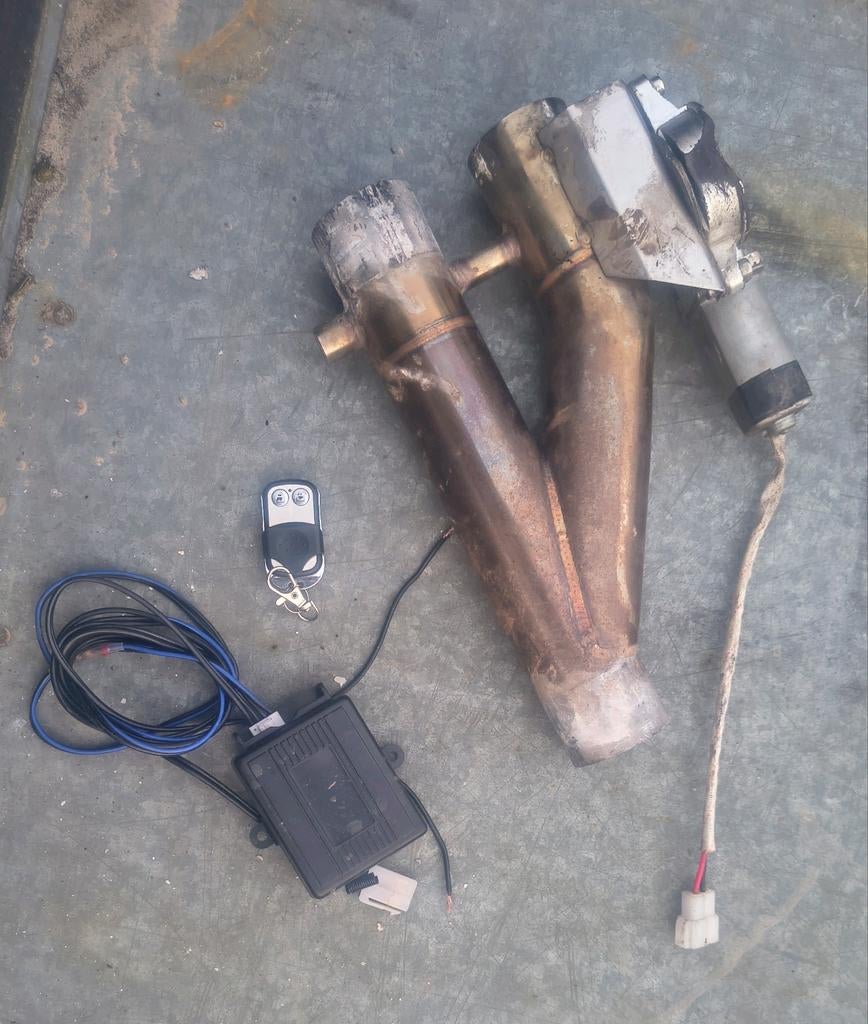 Uitlaat kleppen systeem 51mm, Ophalen, Gebruikt