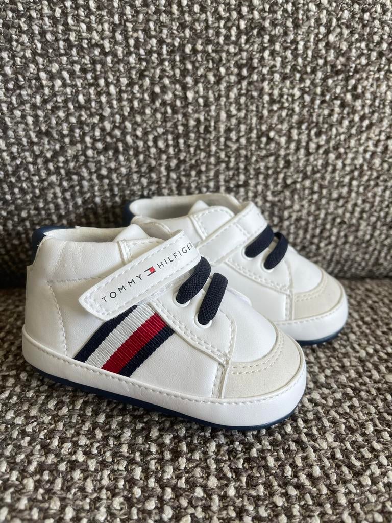 Tommy Hilfiger babyschoentjes maat 18 nieuw, Ophalen of Verzenden, Zo goed als nieuw, Jongetje of Meisje, Schoentjes