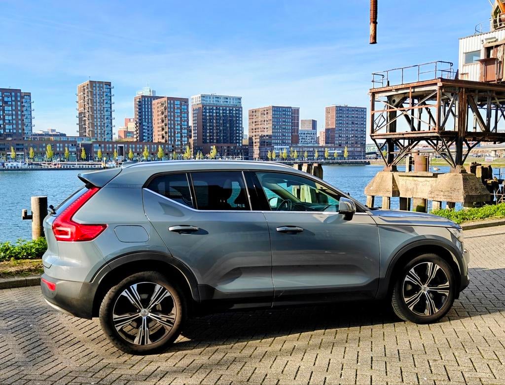 Volvo XC40 T5 | PLUG-IN | PANORAMA | HARMAN SPEAKERS, 1800 kg, Euro 6, 1712 kg, Panoramadak