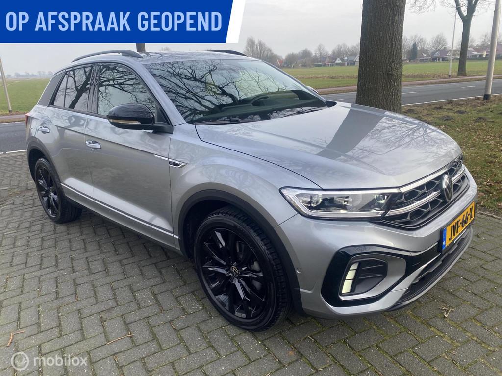 Volkswagen T-Roc 1.5 TSI DSG I R-Line 18 INCH CarPlay I Blac, 1258 kg, Zwart, 4 cilinders, 150 pk