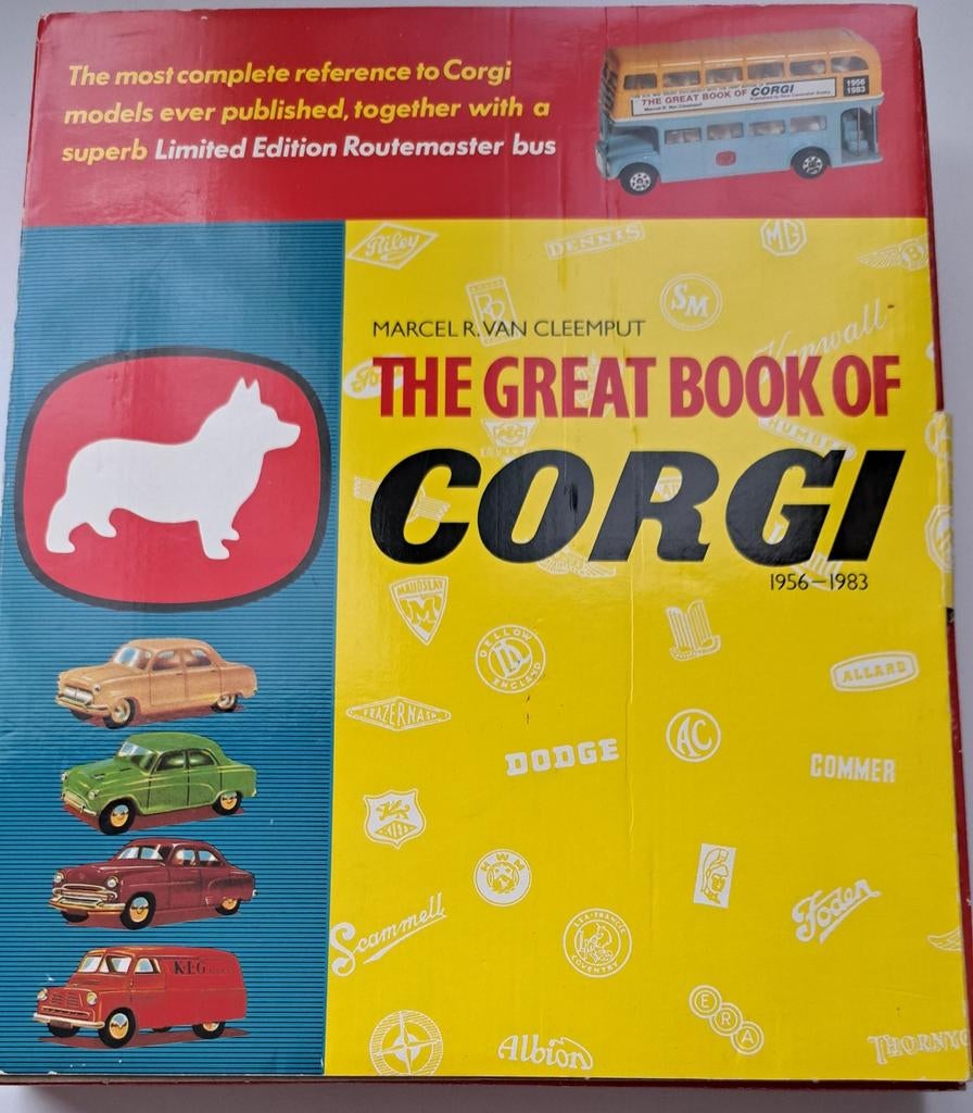 The Great Book of Corgi met bus en rood boekje, Ophalen of Verzenden, Overige merken
