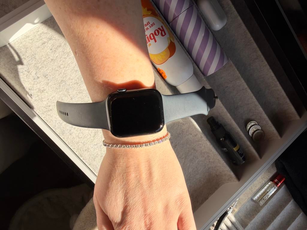 Apple Watch SE 44mm Midnight Aluminium met Sport Band, Ophalen, Afstand, Zwart, IOS