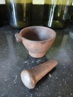 Antiek zwaar ijzeren vijzel met originele stamper, Ophalen of Verzenden