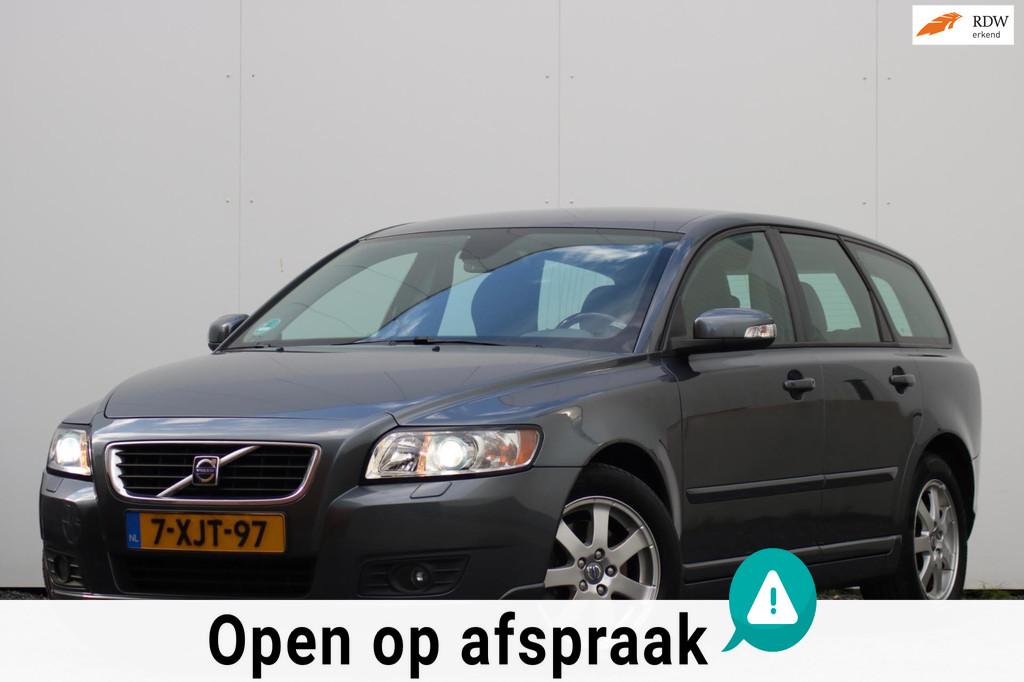 Volvo V50 2.4 Momentum | 2009 | Automaat | Youngtimer |, Auto's, Gebruikt, Traction-control, Leder en Stof, 11 km/l