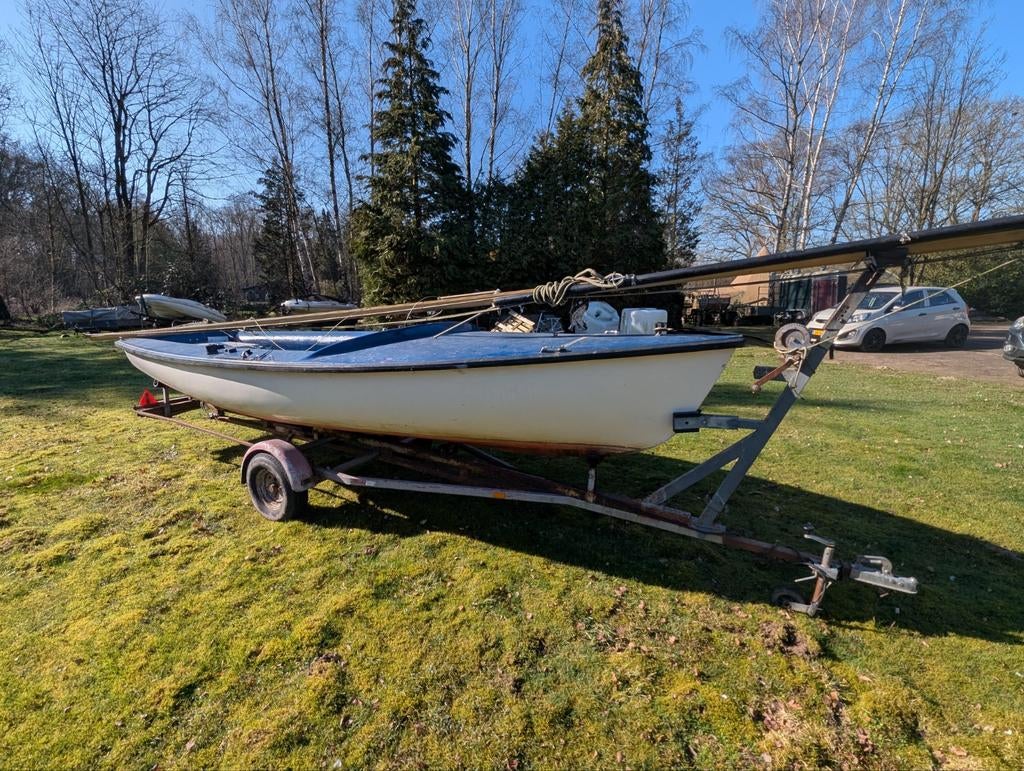Zeilboot ca. 5 meter met mast, zeilen en trailer, Ophalen, Gebruikt, Overige typen