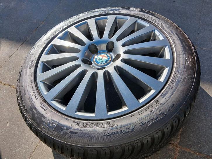 Alfa Romeo 17 inch velgen met Nexen 4-seizoenenbanden, Auto-onderdelen, Banden en Velgen, Ophalen