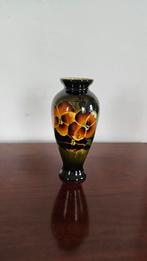 Vaas met viool, Ophalen