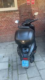 Vespa Sprint full option 2021 met topkoffer, Fietsen en Brommers, Scooters | Vespa, Gebruikt, Maximaal 45 km/u, Vespa S, Ophalen of Verzenden