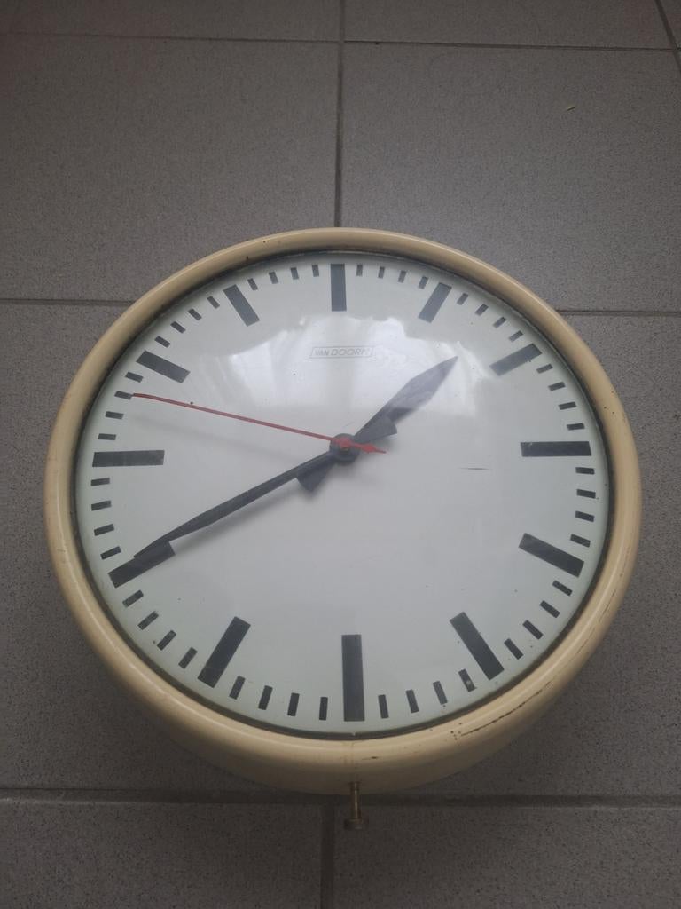 Vintage Van Doorn Schoolklok - Jaren '60, Huis en Inrichting, Woonaccessoires | Klokken, Ophalen of Verzenden