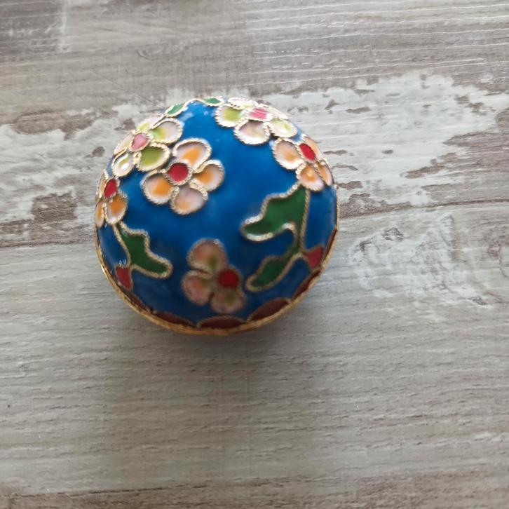 Cloisonné Snuifdoosje met Bloemen, Antiek en Kunst, Curiosa en Brocante, Ophalen of Verzenden