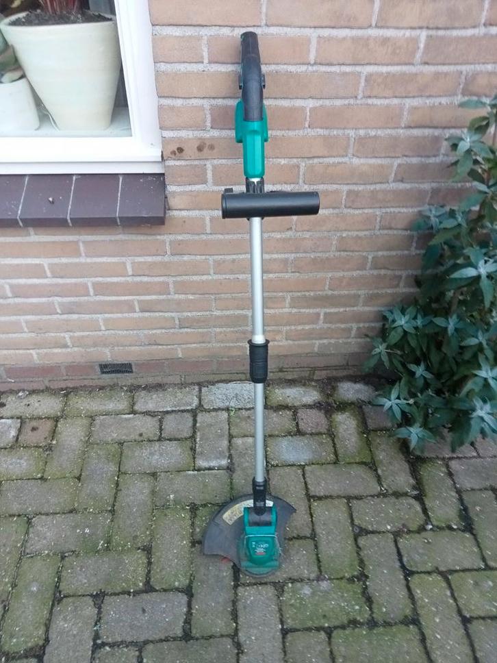 Accu Kantjesmaaier - Ferrex, Tuin en Terras, Grastrimmers, Gebruikt, Accu, 10 tot 30 cm, Ophalen
