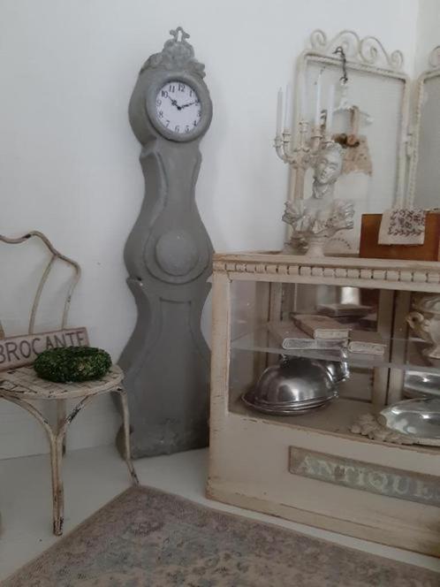Mooie brocante Mora klok , Poppenhuis 1:12 (Nr Mo1)*, Verzamelen, Poppenhuizen en Toebehoren, Nieuw, Poppenhuis, Ophalen of Verzenden