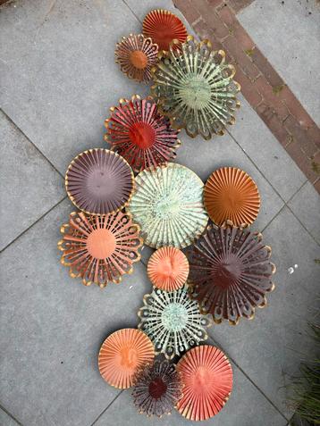 Metalen Wanddecoratie Bloemmotief beschikbaar voor biedingen