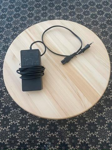 Originele Microsoft Surface Dock Adapter - Model 1749  beschikbaar voor biedingen