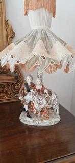 Porseleinen lamp, Antiek en Kunst, Antiek | Lampen, Ophalen of Verzenden