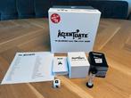 Accentuate – Hilarisch Engels accentenspel (compleet), Vijf spelers of meer, Ophalen of Verzenden, Zo goed als nieuw