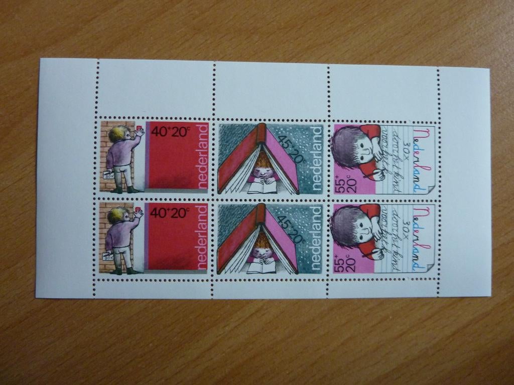 5 x Velletje kinderpostzegels 1978, Postzegels en Munten, Verzenden, Postfris