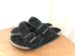 Birkenstock Shearling Black Maat 39 zwart slippers  sandalen, Kleding | Dames, Schoenen, Slippers, Ophalen of Verzenden, Zo goed als nieuw