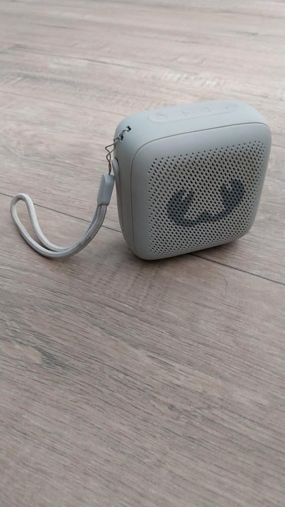 Fresh 'n Rebel Rockbox Cube Fabriq Edition - Grijs, Audio, Tv en Foto, Luidsprekers, Zo goed als nieuw, Overige typen, Overige merken
