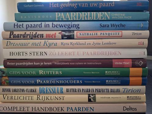 Paardenboeken, Boeken, Dieren en Huisdieren, Zo goed als nieuw, Paarden of Pony's, Ophalen