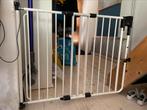 Traphekje wit metaal, verstelbaar 75,5 tot 116 cm, Kinderen en Baby's, Traphekjes, Ophalen, Zo goed als nieuw, 115 cm of meer