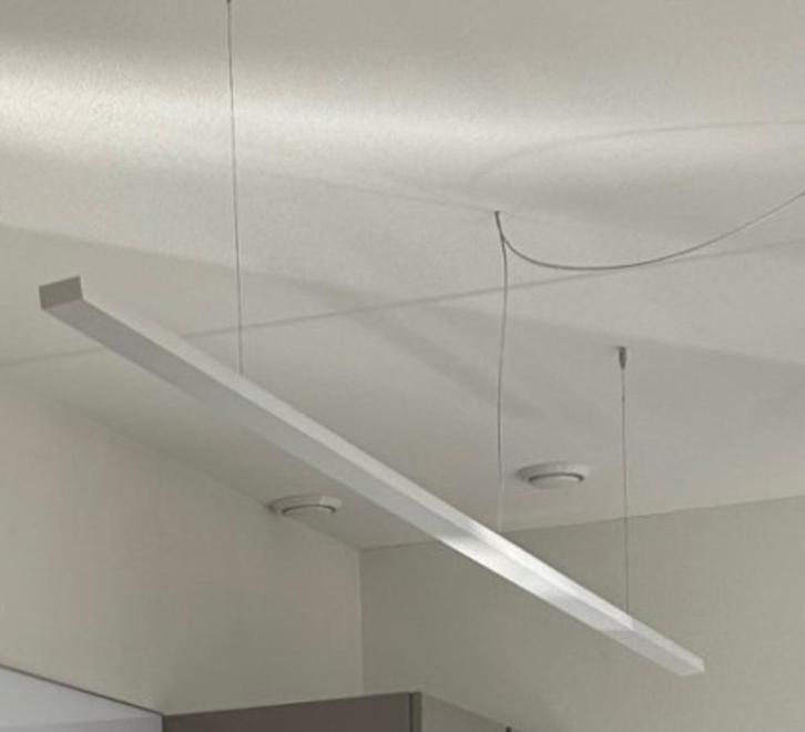 hanglamp van 300 cm met LED verlichting, Huis en Inrichting, Lampen | Hanglampen, Zo goed als nieuw, Minder dan 50 cm, Kunststof