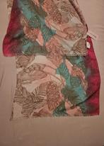 Sjaal als decoratie te dragen (design kleuren), Ophalen of Verzenden, Zo goed als nieuw, Maat 42/44 (L), Sjaal