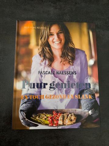 Pascale Naessens - 2 beschikbaar voor biedingen