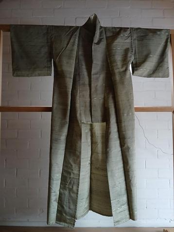 Traditionele Japanse Kimono green silver beschikbaar voor biedingen