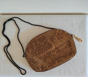 Kleine vintage goudkleurige handtas voor gala, bruiloft, etc beschikbaar voor biedingen