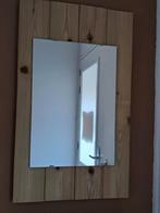 Wand spiegel. Met plateau., Ophalen of Verzenden, Zo goed als nieuw, Minder dan 100 cm, Rechthoekig