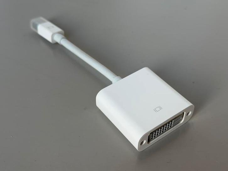 Apple Mini DisplayPort naar DVI-adapter kabel, Computers en Software, Pc- en Netwerkkabels, Zo goed als nieuw, Ophalen of Verzenden