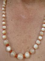 Antiek Parelmoer + Bloedkoraal Collier Zilveren Slotje 58 cm, Sieraden, Tassen en Uiterlijk, Antieke sieraden, Verzenden, Zilver