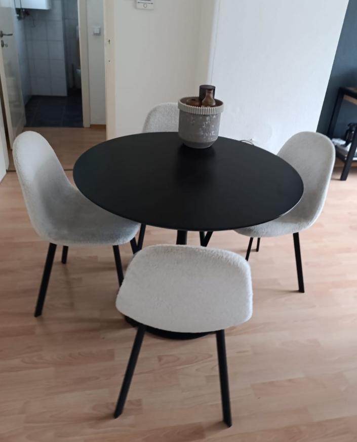 Ronde eettafel met 4 teddy stoelen, Huis en Inrichting, Stoelen, Zo goed als nieuw, Vier, Stof, Grijs, Ophalen of Verzenden