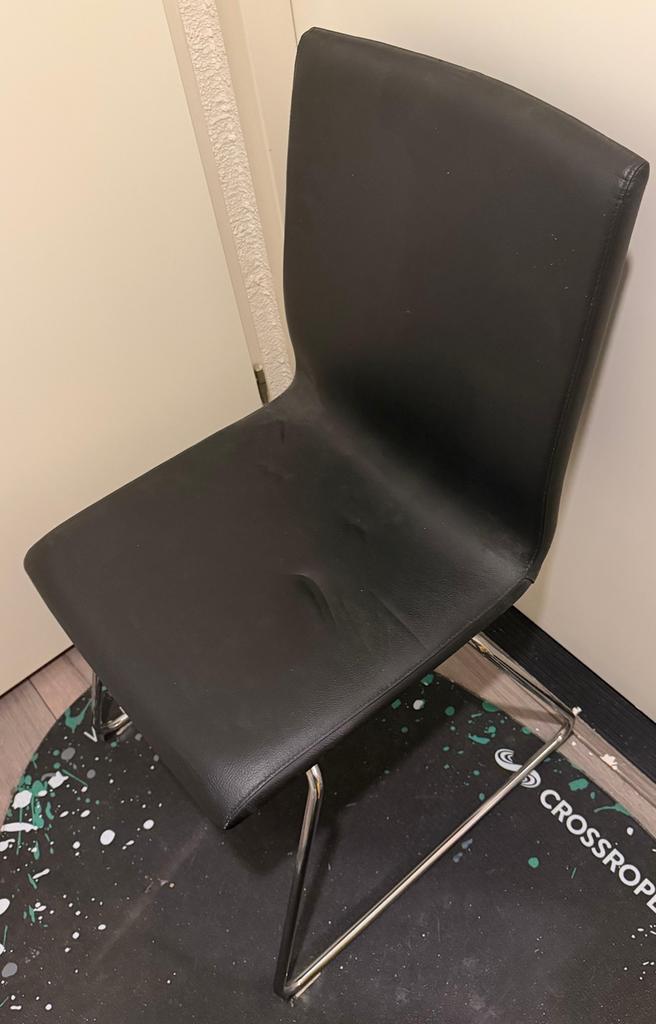 Stoel IKEA Volfgang, Huis en Inrichting, Stoelen, Zo goed als nieuw, Eén, Leer, Zwart, Ophalen