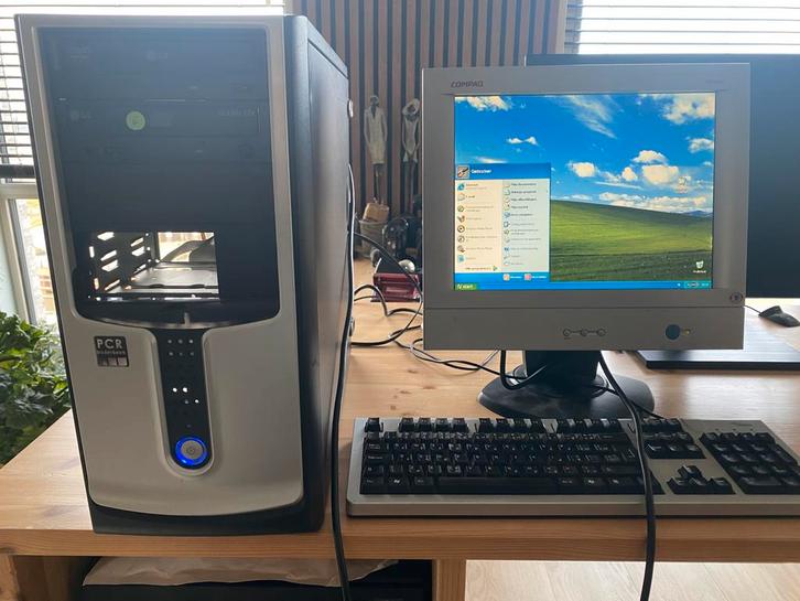 Complete retro PC Windows XP monitor en toetsenbord, Computers en Software, Vintage Computers, Ophalen of Verzenden