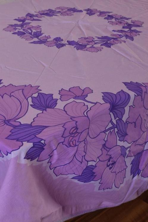Groot rond retro vintage tafelkleed - Funky bloemdessin, Huis en Inrichting, Keuken | Textiel, Zo goed als nieuw, Tafelkleed of Tafelzeil