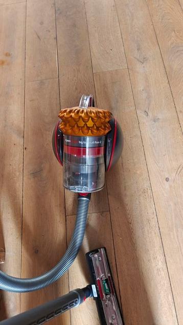 Zo goed als nieuw Dyson ball stofzuiger  beschikbaar voor biedingen