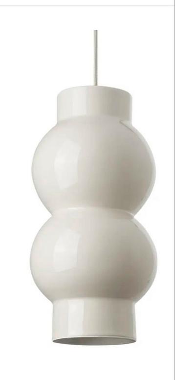 Moderne witte hanglamp beschikbaar voor biedingen